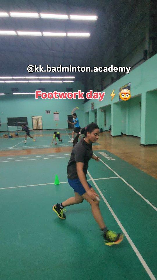 This drills can improve your basic footwork 
kk.badminton.academy 
#reelsvideo ##explorepage✨ #reelsinstagram #explorepage #badminton #reels #motivation #agility #BadmintonCoach #BadmintonDrills #BadmintonTips #BadmintonAcademy #BadmintonLove #badmintonvideo #BadmintonTraining #badmintonpassion #gwalior_wale #gwalior #gwaliorcity #gwaliorites #india 
__shreyaa______  gaurnikita80 devanshdabhade _kashsakshi_ shuttle_stars sharma_pooja28 _sanskriti5 _.rishikxaa.__ nishant8210 _dope__dead_ thekajalyaduvanshii krishan_kant_dubey