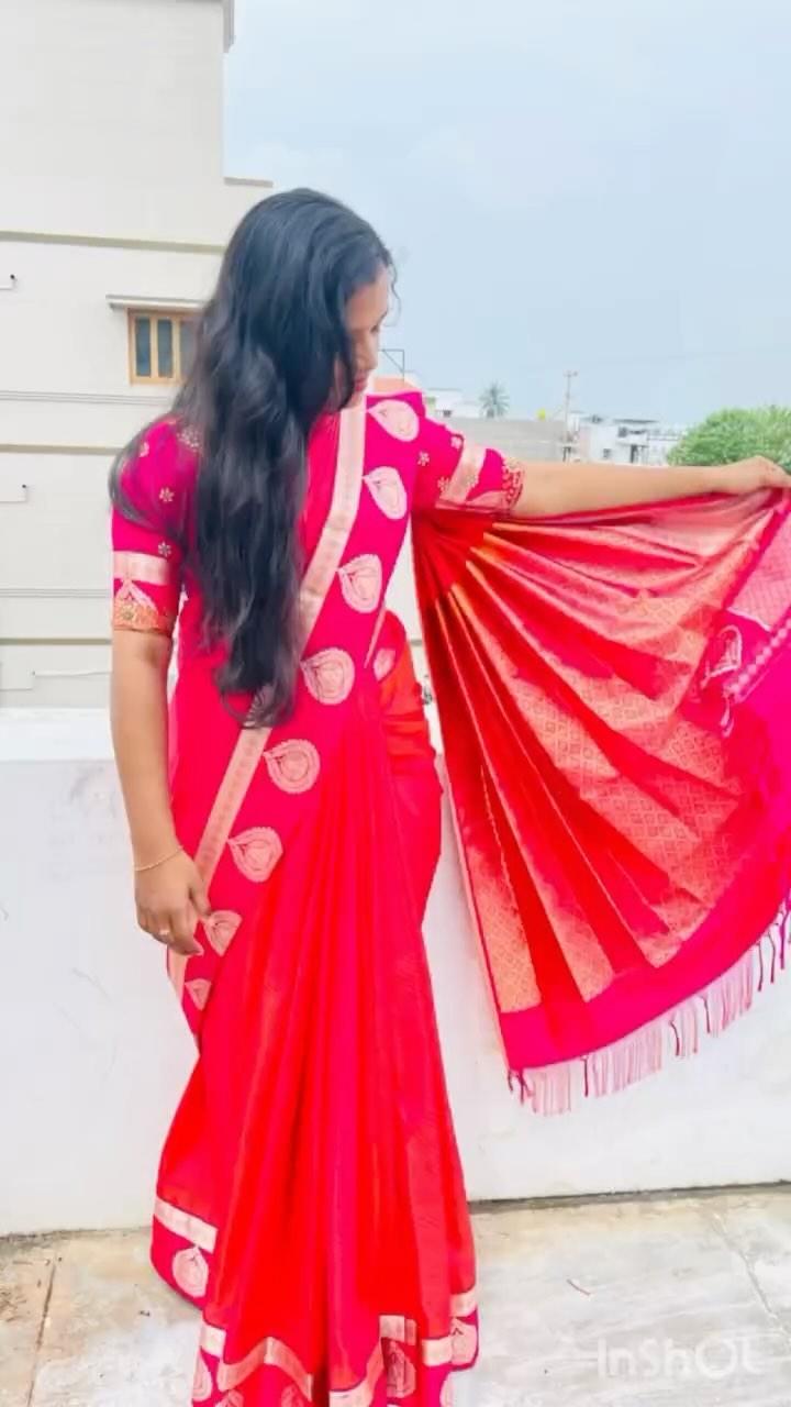 🥻PROFESSIONAL SAREE PREPLEATING BOX FOLDING SERVICES AVAILABLE NAMAKKAL ✅️ DM FOR ENQUIRYES ✨️
 PROFESSIONAL one on one Offline class available contact Dm me 
PROFESSIONAL SAREE PREPLEATING CLASS (offline)

✨️saree measurements
✨️pinning techniques 
 ✨️how to Sall pleats of + size client 
✨️proper ironing techniques 
✨️perfect box folding 
✨️how to wear the perfect saree 2.3 minutes