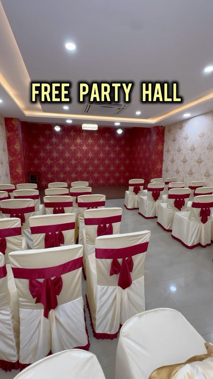 Free Party Hall 😍❤️ 
Charges only for Food, Party Hall Absolutely Free 🔥

Contact Now - 9008805888 
Location - ACK Family Restaurant, Vijaynagar, RPC Layout, Bengaluru ( Available on Google Maps ) 💯

Follow ackkarnataka for more updates !! 
Follow ackkarnataka for more updates !!