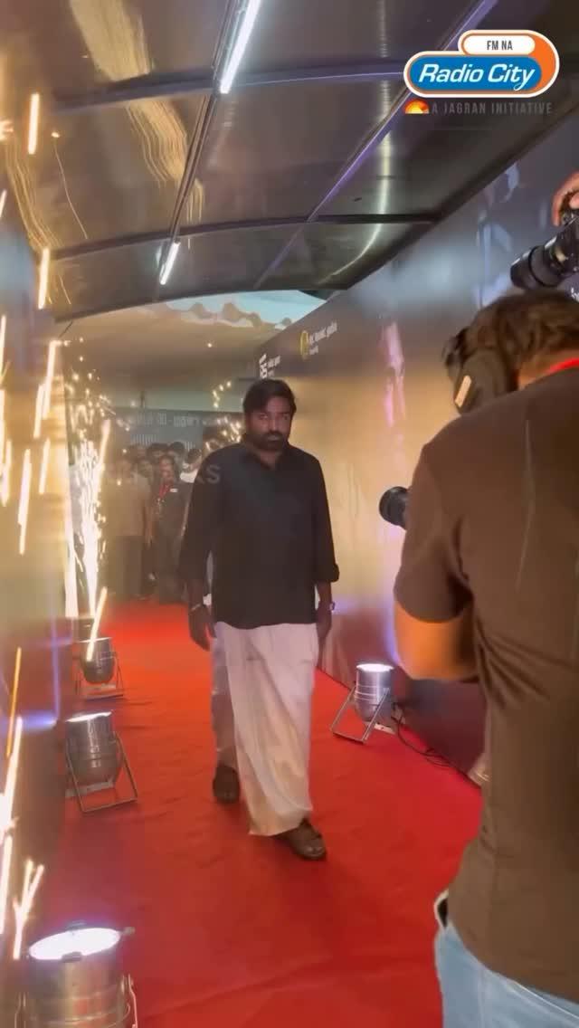 actorvijaysethupathi Entry