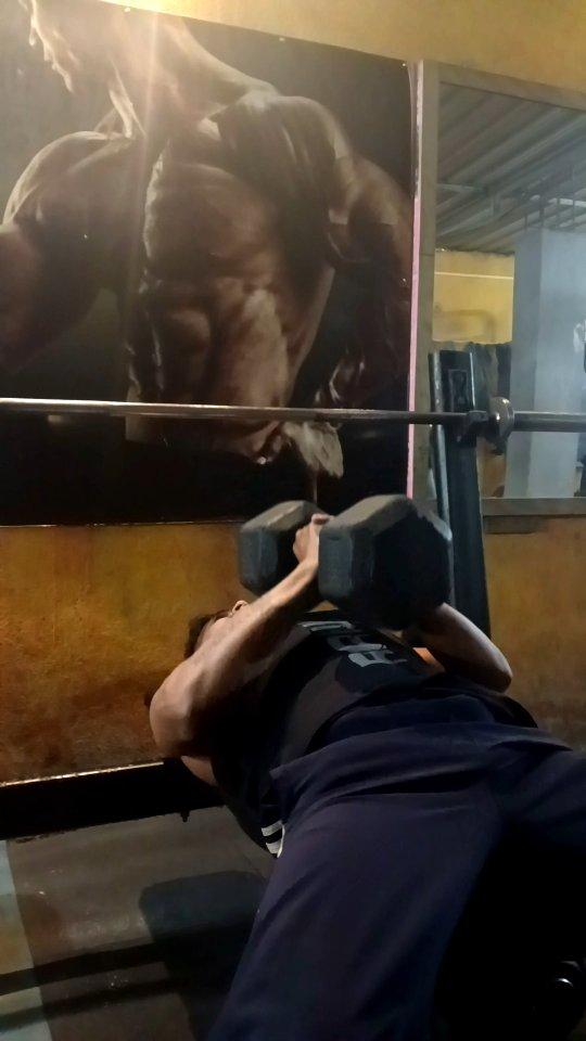 Workout time only workout 💪 
#gym 
#sunnyfitnessmind 

instagram #viral #trending #reels #fitness #body #workout #bodybuilding #fitnessmotivation #viralvideos #instagood #instalike #jharkhand #bokaro #motivation #trendingreels #fit #likesforlike #explore #