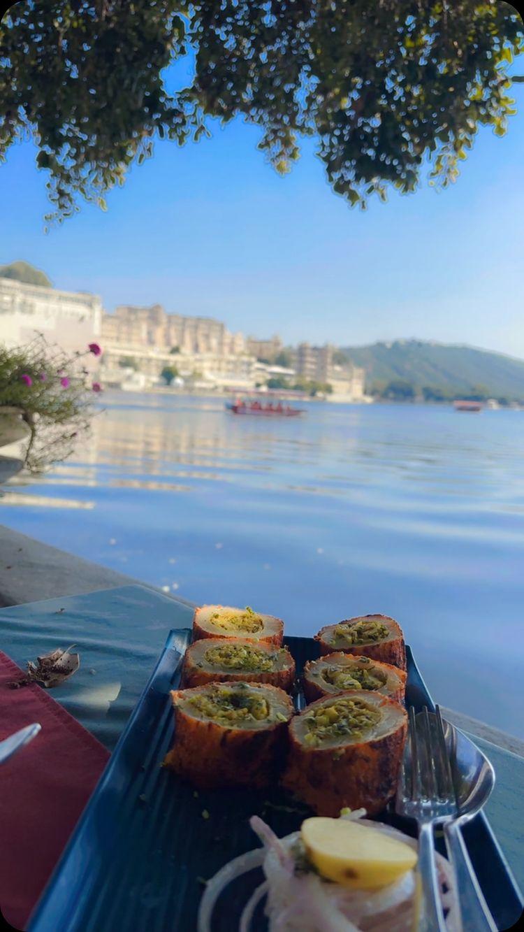 ☮️

udaipur #hawalmahal #hawamahaljaipur #hawamahalview #mahalohawaiipratas #hawamahalatnight #rajasthandiaries #udaipurlove #jodhpur #india_gram #pushkar #pushkarfair #citypalace #pinkcityjaipur #jaipurcityblog #shahjahanpur #sscgd #jaipurjewellery #amer #varanda #rajputijewellery #jamdani #behindyouskipper #jaipurgirls #dainikbhaskar #jaipurbright #jayshreeperiwal