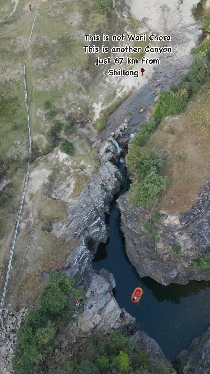 Took the Explorer for exploring and canyoning at this amazing hidden Canyon🛶🏞️