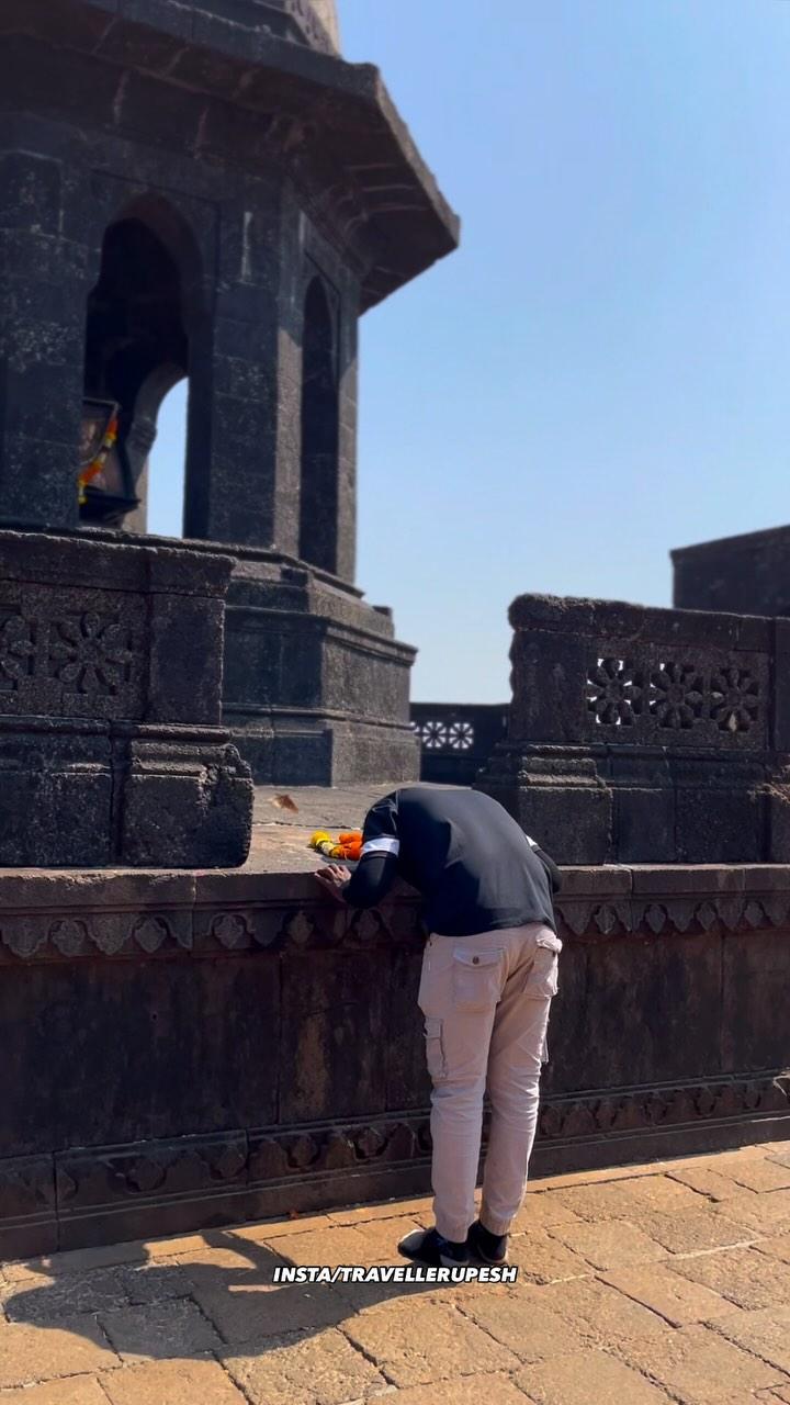 या एकदा रायगडी जाऊन
सगळे दुःख विसरून जाल 🙌🏻🚩