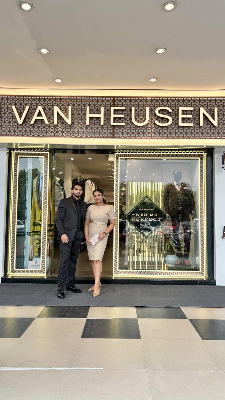 We shopped our heart out at vanheusenind store located at 📍 Van Heusen store, Ground Floor, Sector 8, Panchkula

Their latest collection for both men’s and women’s range from forward wear to casual wear to party wear to wedding wear that embody timeless sophistication and unique style
Do check out the Van Heusen’s wedding collection that includes versatile suits, blazers, pants allowing you to mix colours and textures
Their latest collection #bornofart for women’s range from forward wear to casual wear to party wear to wedding wear that embody timeless sophistication and unique style
We totally loved our shopping experience at Van Heusen store