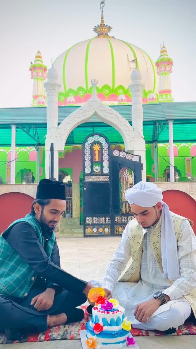 Janmadin mubarak ho bhai 😊

Mashallah ❤️😍🙌

sultan_khadim_sahab