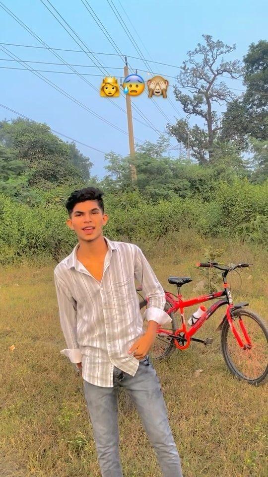 Pyar karle rani 👸🥶🫶💕👀
_cg_pratyush_12__