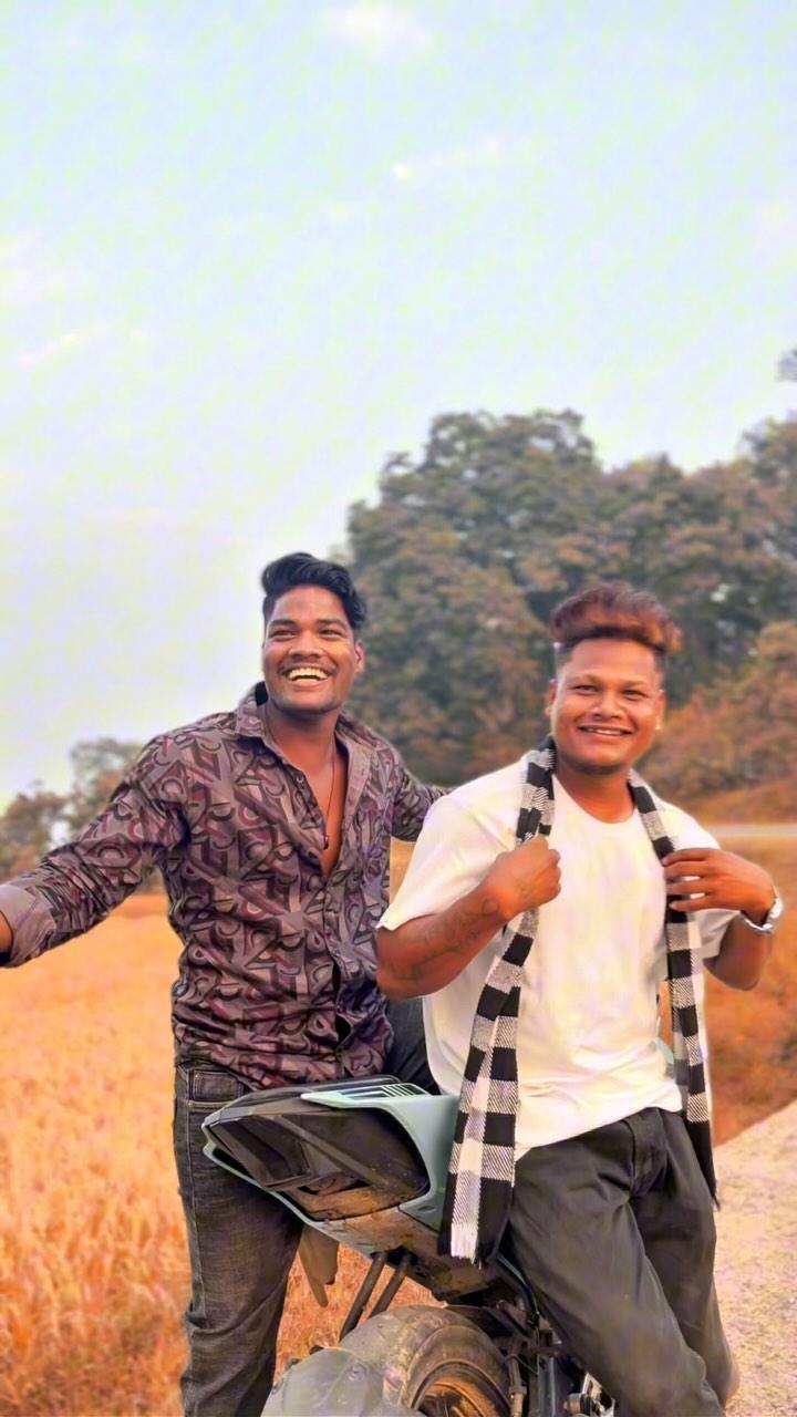 Brother 🌈⚡️love❤️

sarguja #cg #cgreels #cgviral #cgsong #cglover #reels #reelsindia #chhattisgarh #ambikapur #surajpur #korba #baikunthpur #reelsinstagram #reelkarofeelkaro #explore #explorepage #experience cg___dileep_rajak