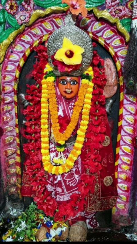 Maa Samleshwari Mandir 🛕🙏🙇🌺🌸

✨

✨

✨