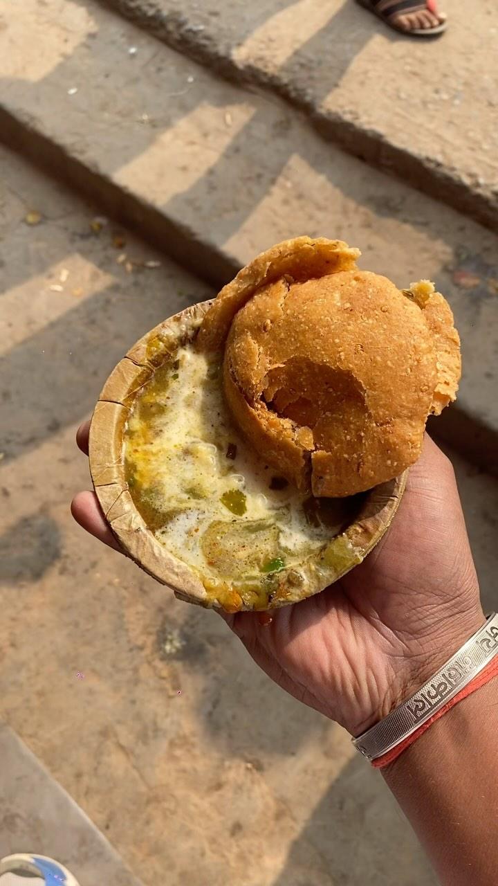 Finally ! Khane mila kaafi time baad reels mai dekh dekh kar thak gaya tha explore_foodwithjaii & eatwithvish dekh lo kha raha hu mai bhi bahaut lalach diya tha jab raipur mai tha 🤣

#raipurfoodbyora #gwaliorfood #gwalior #streetfood #bedaipuri #bedmipuri #streetfoodindia #breakfast #gwaliorbreakfast #reelsinstagram 

Aapne try kiya hai ?