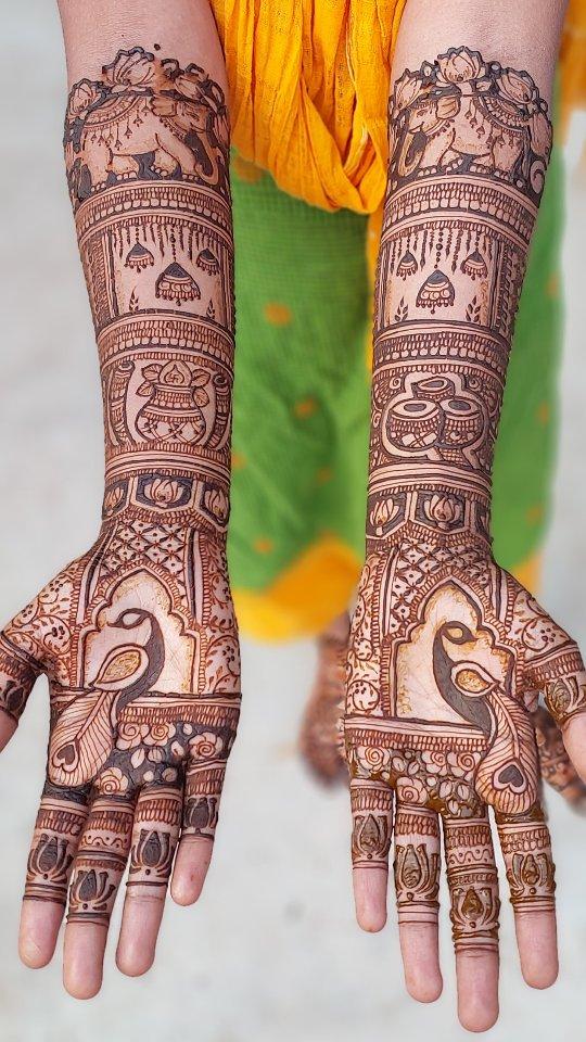 ✨️💕 Gopika's wedding mehandi #customizedmehandi

Call/whatsapp: 9361018795