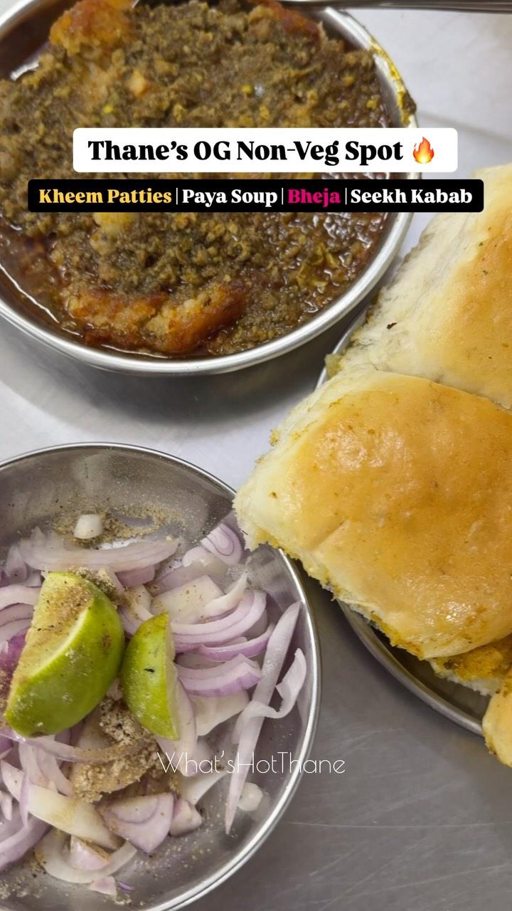 Have you visited this place? Tell me your favourite one in comment🔽

📍Bhajan Payawala
Fataka galli, kopri, thane east 

Must try  Kheema parties, paya soup, Bheja pav, Seekh Kababs and many more ! 

(Thane foodie , non veg food joints , non veg food lover , thane street food , street food lovers , kheema pav , paya soup , bheja masala, seekh kabab)