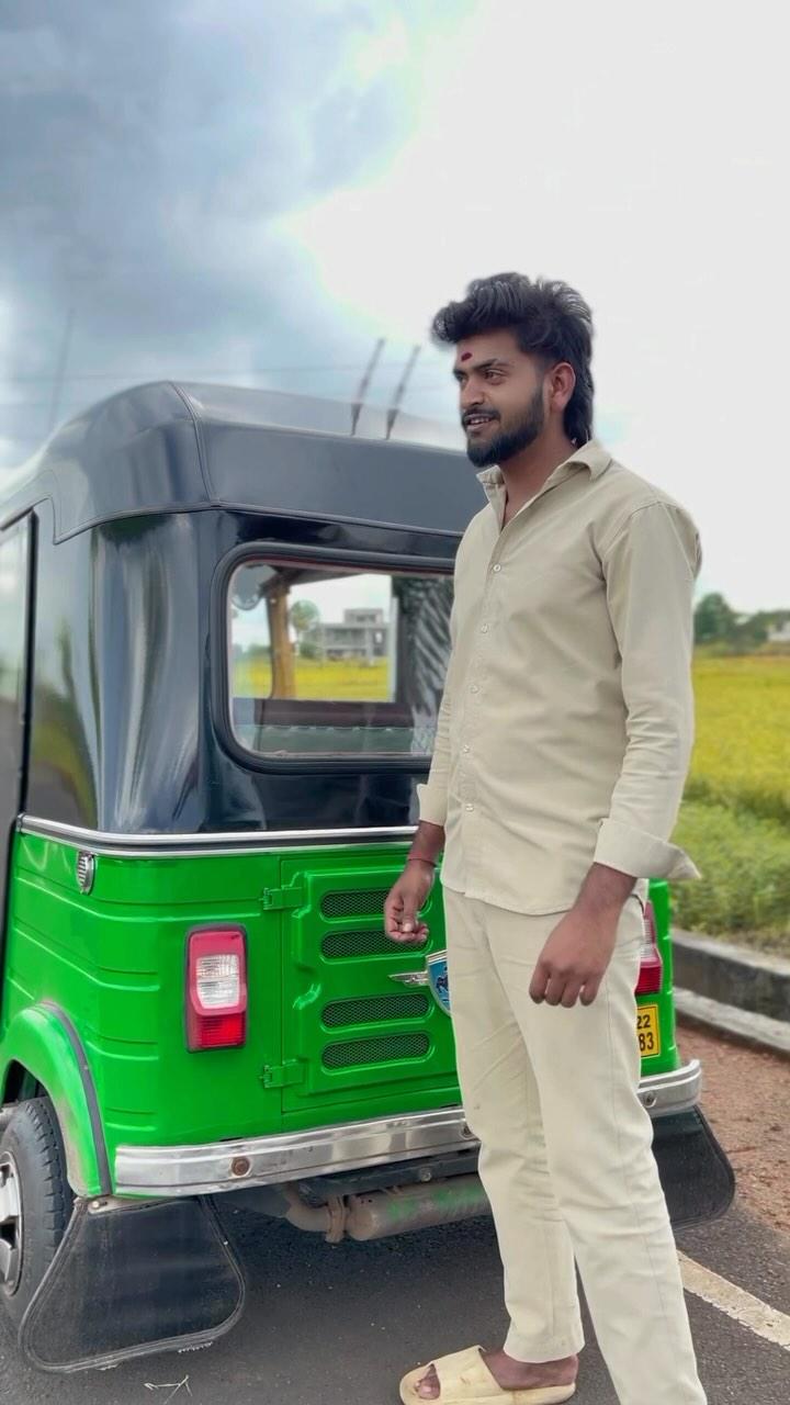 ಆಟೋ ಡ್ರೈವರಗೋಳ ಟ್ರೆಂಡಿಂಗದಾಗ ಬರಾತೇವ
instagram #auto #belagavi_kundanagari #harsha #reels #belagavi #viral #love #harshahotel #following 
#followers #driving #autolovers #autoconhecimento  #autotrending #use #