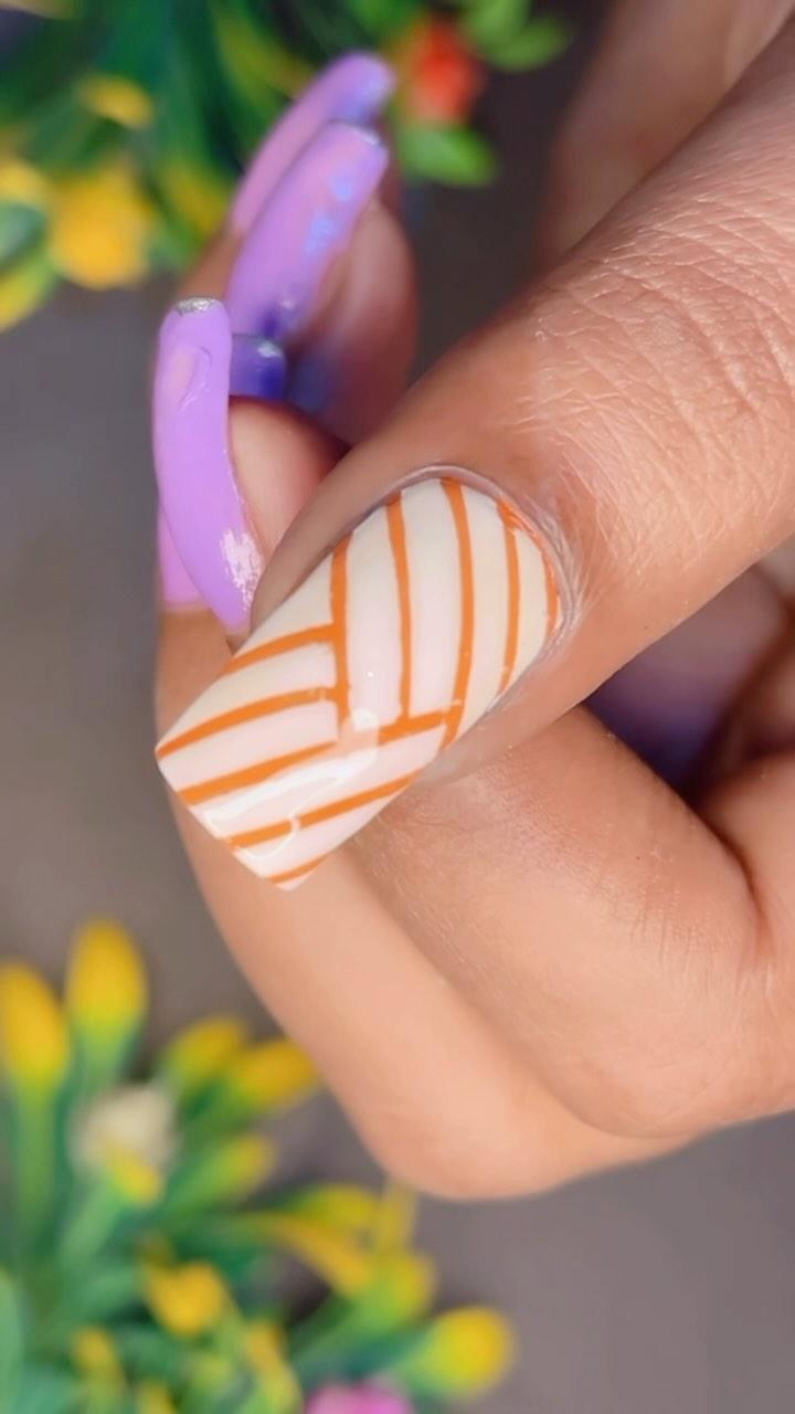 It’s all about the little things, like cute nails