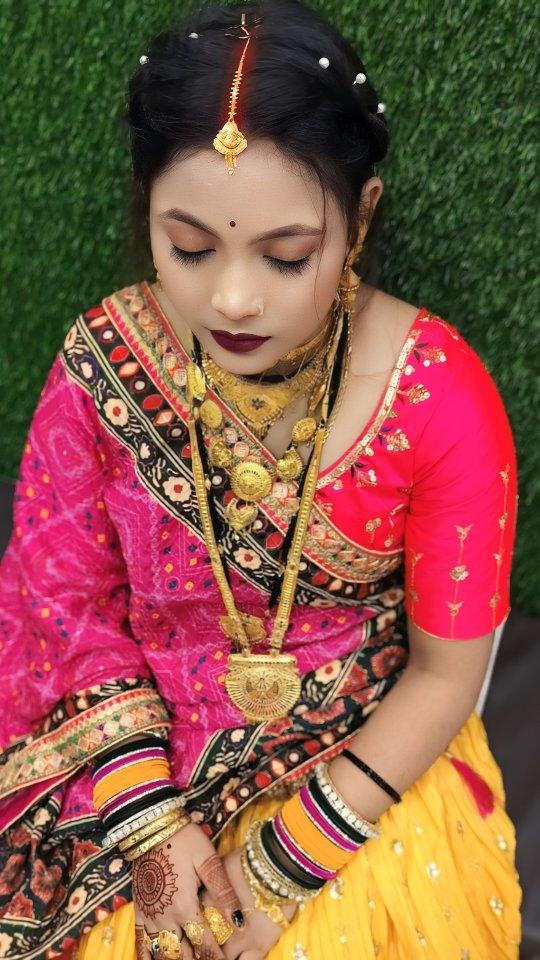 chhaya_makeover_jalaun party makeup 🥰🥰 Engagement makeup,party makeup,bridal makeup booking are open/Upcoming wedding season2024!
Contact-9140513156,6394813874
makeup #bride #makeupartist  #orai #jalaun #konch #kalpee #makeuppost #post #virel
#makeuplover #instagram #artist #makeupideas
chhaya_makeover_jalaun
chhaya_makeover_jalaun