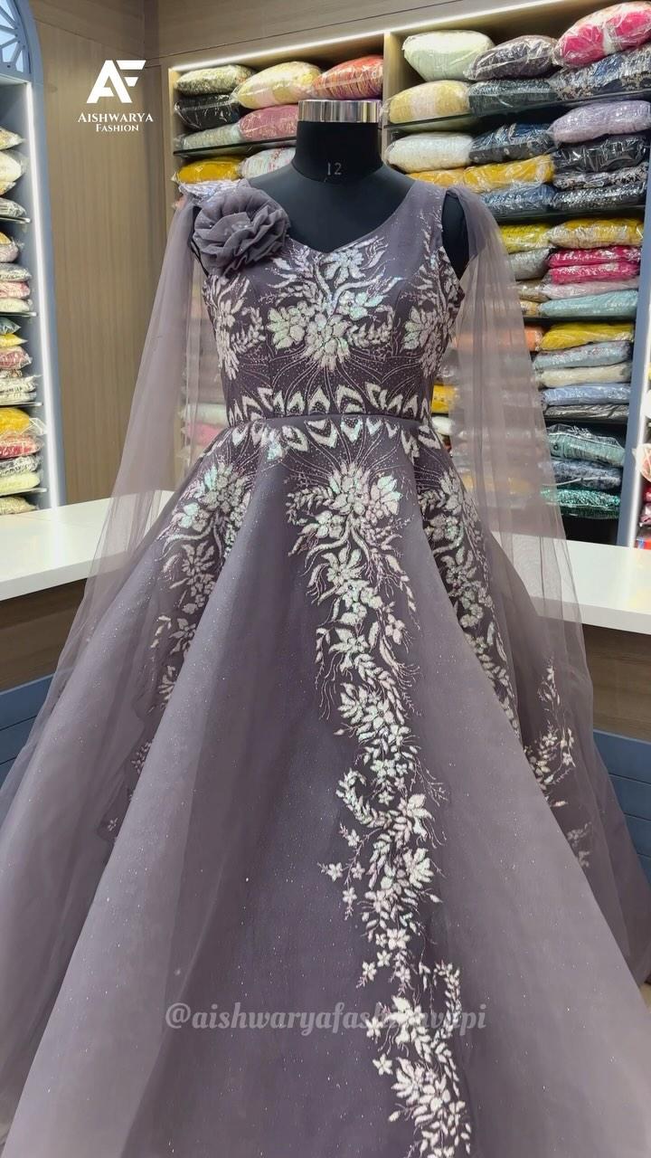 Exclusive Collection of Saree, Wedding Lahenga, Dress, Gown, Crop Top, Kurti Set, Dress Material
1st Floor, Hari Sadan, Nr HDFC Bank, Gunjan, Vapi-396191

📞09924978444