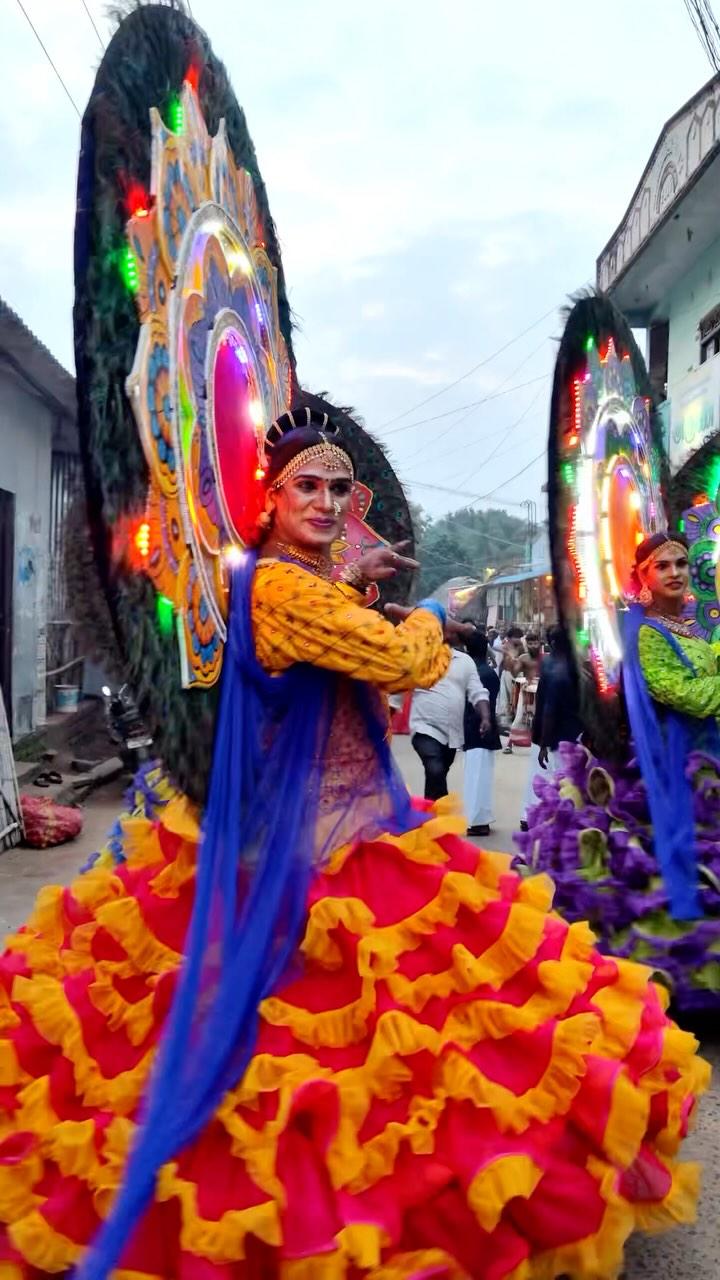 SRI KUMARAN EVENTS
+91 90878 44444,97897 84100
kerala chendamelam, singarimelam, keralakathakali,
keralathaiyam, all fancy board dance

For More Follow itz.madurai 
DM For Promotion