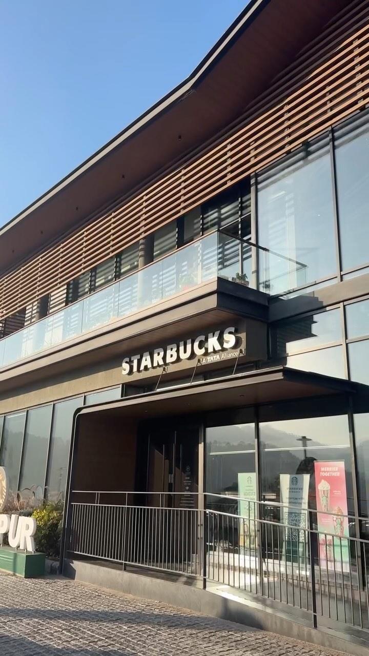 Drop comments for exact location🏔️🎀

#starbucks #starbuckscoffee #mountains #aesthetic #mountains #hills #solan #theexploreenthusiast #coffee #coffeelover #dharampur #kasaulihills #trendingreels 
(Scenic starbucks near chandigarh,coffee lovers)