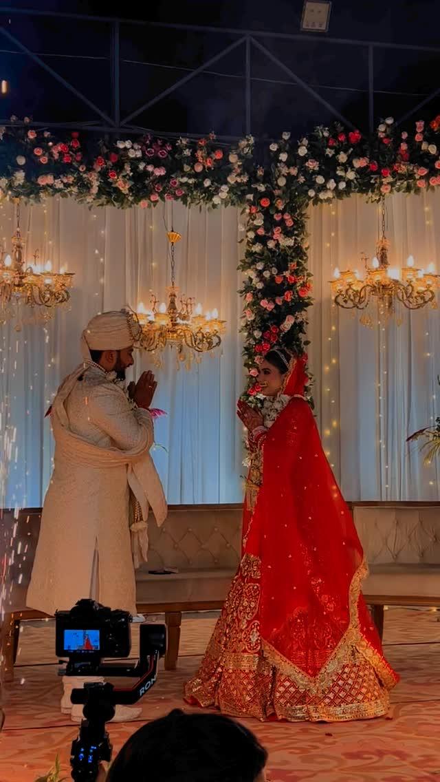 Mere yaar ki shadi hai…🫶🏽❤️ abhi04sharma & janvisrivastava09