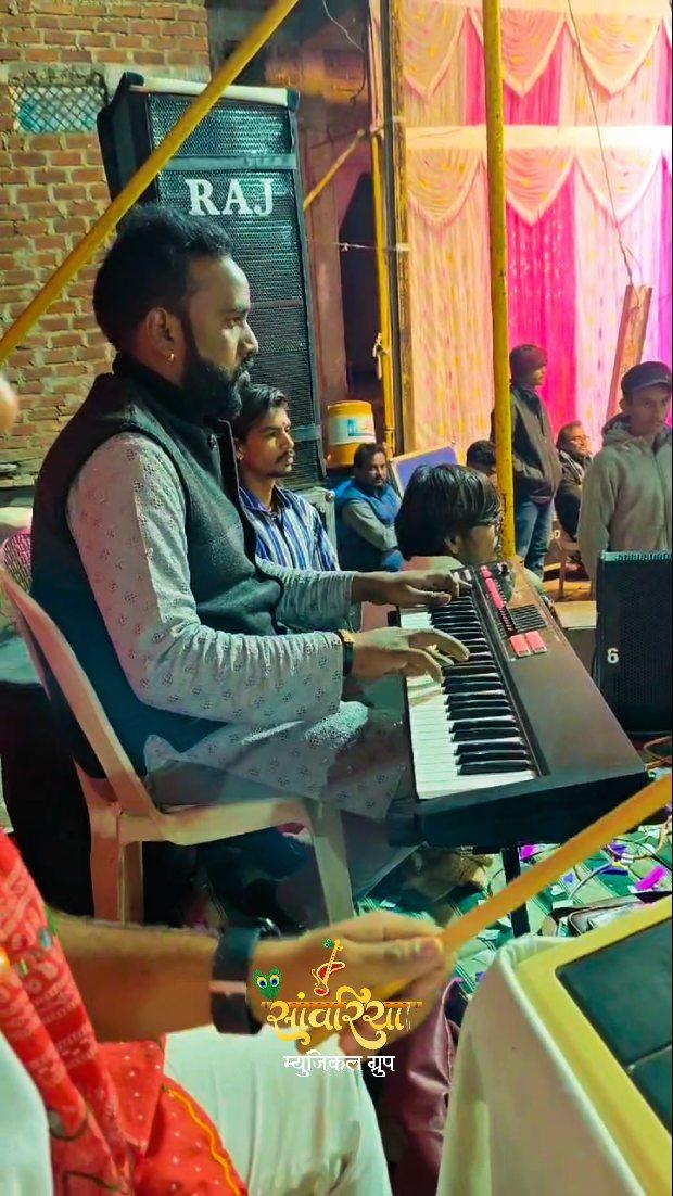 _shri_sawariya_musicial_group_ 
mayank_bais2427 Shyam baba kirtan🙏🏻