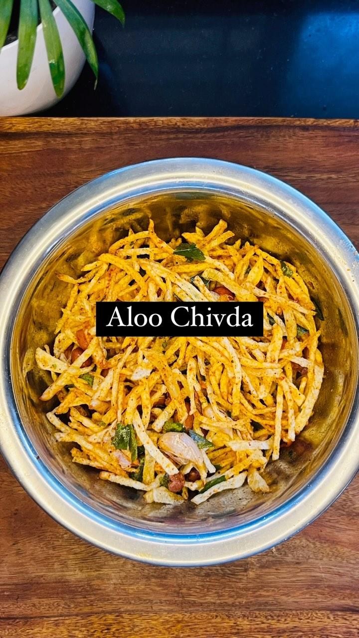 Aloo Chivda / Healthy Potato Snack / Aloo Lachha Namkeen 

Visit and Subscribe to my YouTube channel 
Link in Bio***

Ingredients :


Potatoes - 4

Garlic - 9 - 10 cloves 

Curry leaves 

Peanuts - half cup

Chat masala - half tbsp

Red chilli powder - half tbsp 

Salt to taste