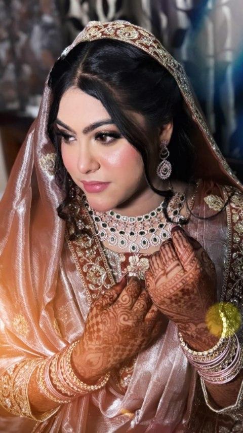 don't forget to say ماشااللہ🍂🥀

grwnreel #grwmreel #grwn #reelsindia #indianwear #kurtaset #oxidiesjewellary #trending #tutorial #transitionreels #makeupartist #indianmakeupartist#hd party makeup #partymakeup #subtlelook#partymakeu plook#weddingseason #wedding #weddingdress #makeup artists#aligarhmakeupartist #bridemakeupartist #makeup! ook