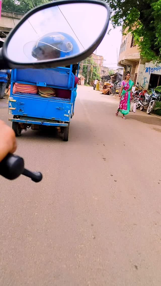 চাকা খুলে পড়ে গেলো😳