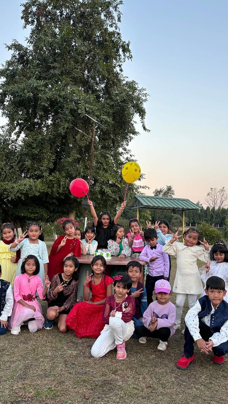 🎶 Raghupati raghab rajaram 🎶 
Watch our lovely kids “
dance performance! 🥰😍
Wishing you all a very Merry Christmas 
and a Happy New Year in advance! 
May this festive season 
bring love, laughter, and 
happiness to your lives