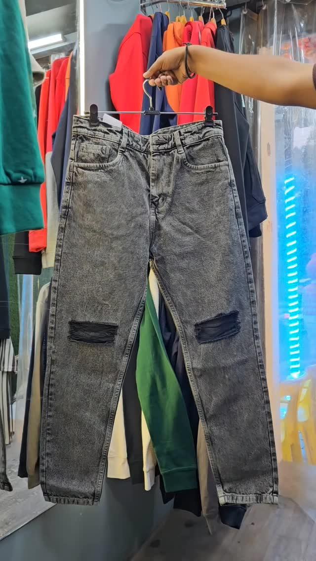 ZARA BAGGY PLAIN & KNEE CUT🔥👖
SIZE  28 30 32 34 36

SURPLUS & BRANDED ARTICLES🥵

BEST TRENDY CLOTHES IN VIDARBH🔥

ALL OVER INDIA DELIVERY AVAILABLE✈️

FOR ORDER SEND SCREESHOT ON MY WHATSAPP NUMBER :9518556773📞

FOLLOW FOR EXCITING OFFERS ND CLOTH
⬇️⬇️⬇️⬇️
_wearhouse_fashion_ 

QUALITY PRODUCT 🛍️🛍️