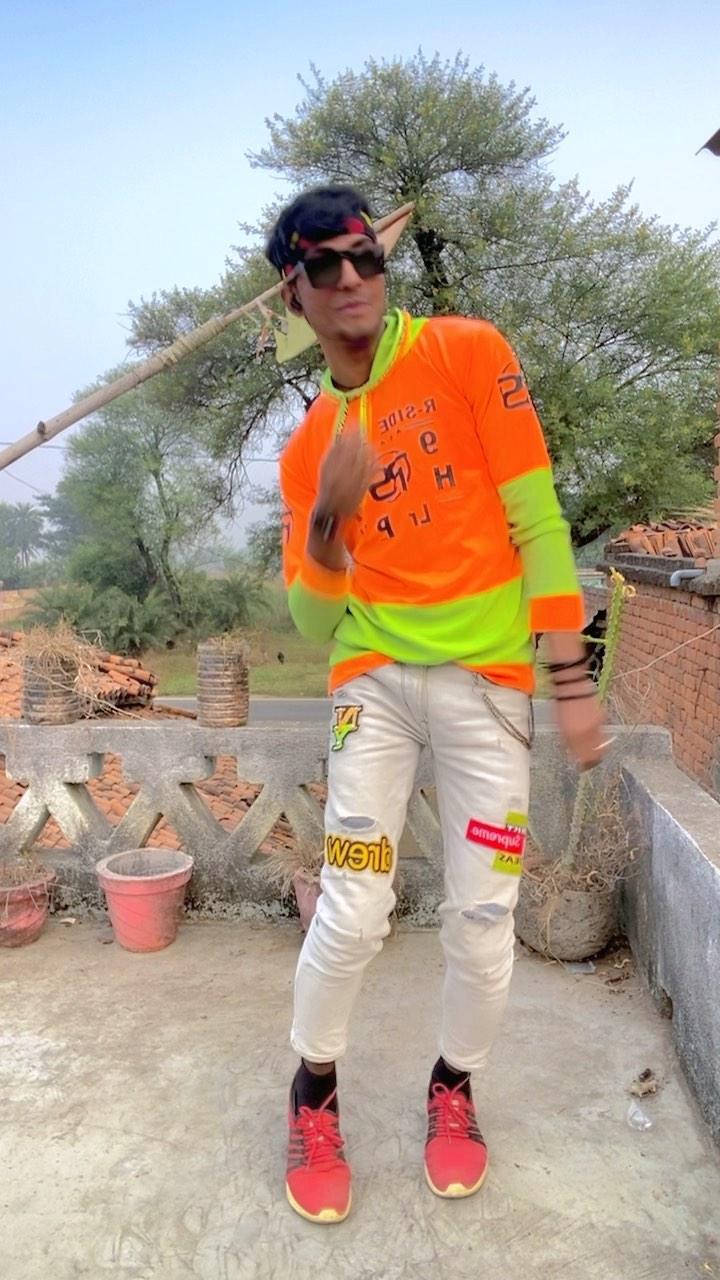 Roti khailu A jaaN | Prince Raza #insta #viral #newpost #short #dance #bhojpuri #masti #shortsreels #godda #jharkhand #viralvideos #réel #facebook #instagram #khesarilalyadav #prince #shilpi #songs #music prince_raza_0143