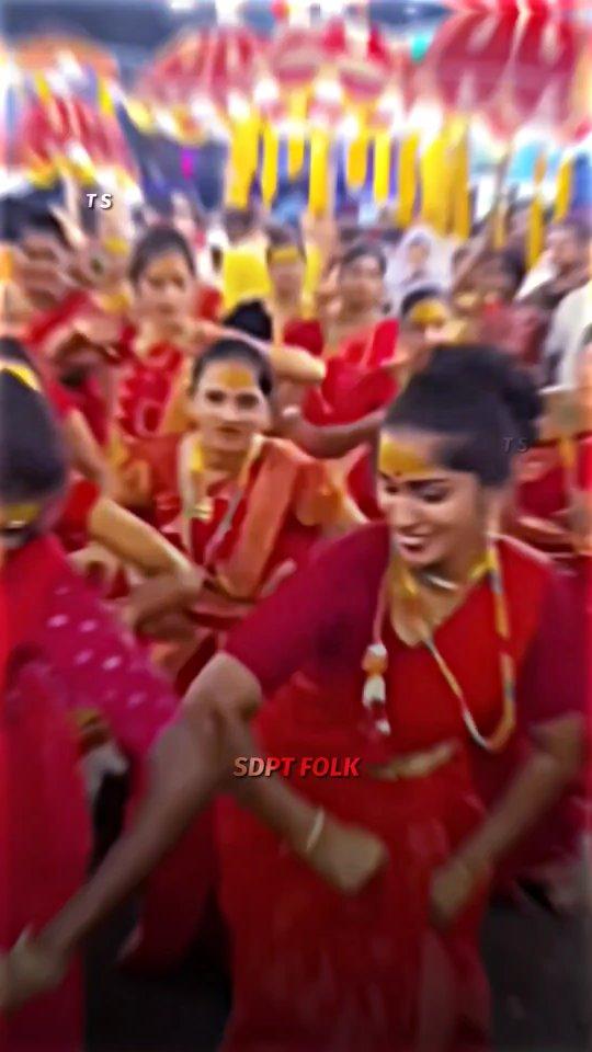 laila lallai lallai re 💥🥵✨

folklovers💓🕺🏻 #folkbeats❤️ #folklovers🌎✨ #viral #trending #mothersday #sdptfolk #hanuman #ram #siddipet #komuravellimallanna #yellammadappulu modal_boy_mudhiraj  Do follow