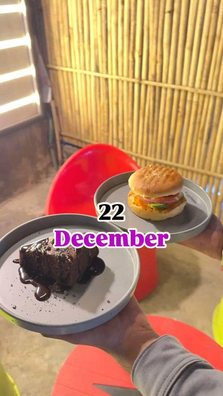 Burger and Hot Chocolate brownie 

Only ₹49/- 

Hot coffee :- ₹10/- 

amritsar_kings_food_hub 

22 December Sunday 

Timing : 2pm to 10pm 

📍Near Maa Bharti School, Talwandi Circle Kota