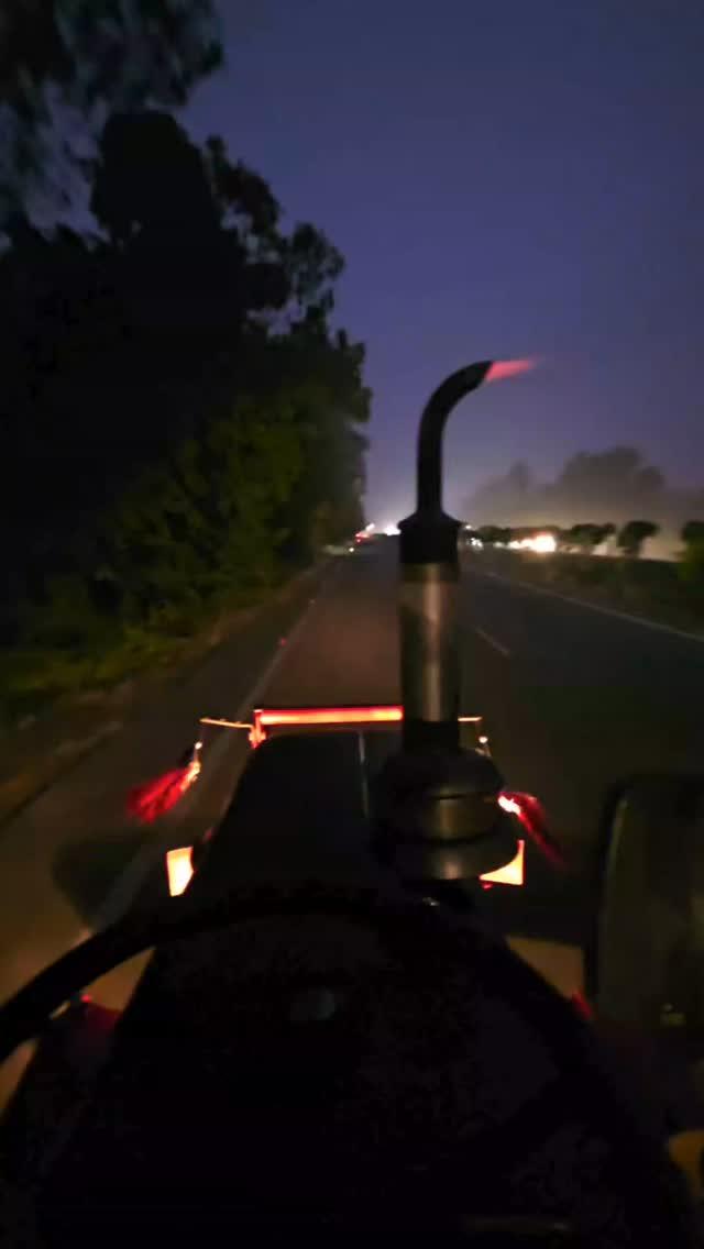 Jindagi ek raat hai jo mil gya bo apna hai jo tut gya bo sapna hai 🤟🤟