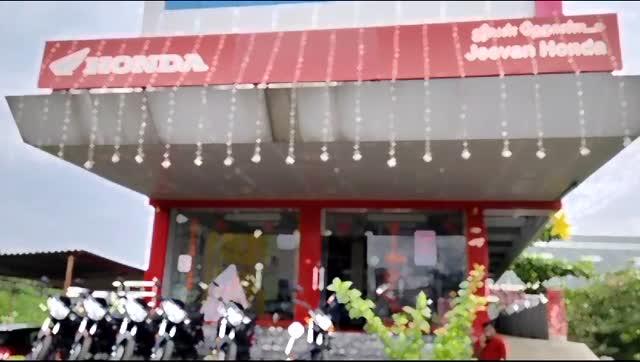 #happyhondadelivery #welcometohondafamily #jeevanhonda #sankarapuram #kallakurichi #hondabikes #hondadealer #activa #hondatwowheelers #hondabikes #hondascooters #scooters #bikes #hondadealerinkallakurichi 
#hondainsankarapuram #rightpricehondabike #kacharapalayam  #chinnasalem #rishivandiyam  #pagandai x road