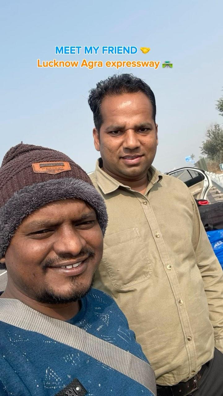 Meet my friend 🤝 Lucknow Agra expressway 🛣️