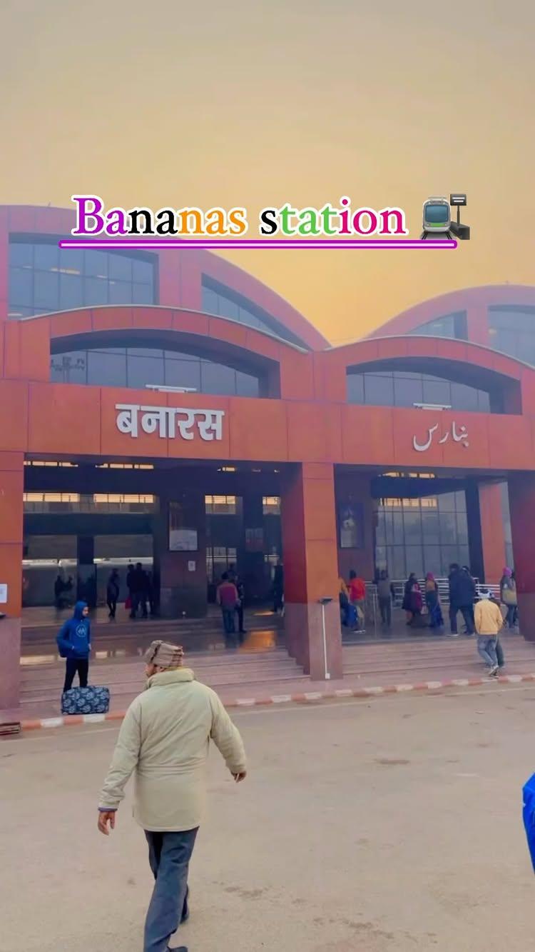 Banana’s station 🚉📍❤️🙏

lacation📍( बनारस जंशन )

follow me 👉 bariyaram_