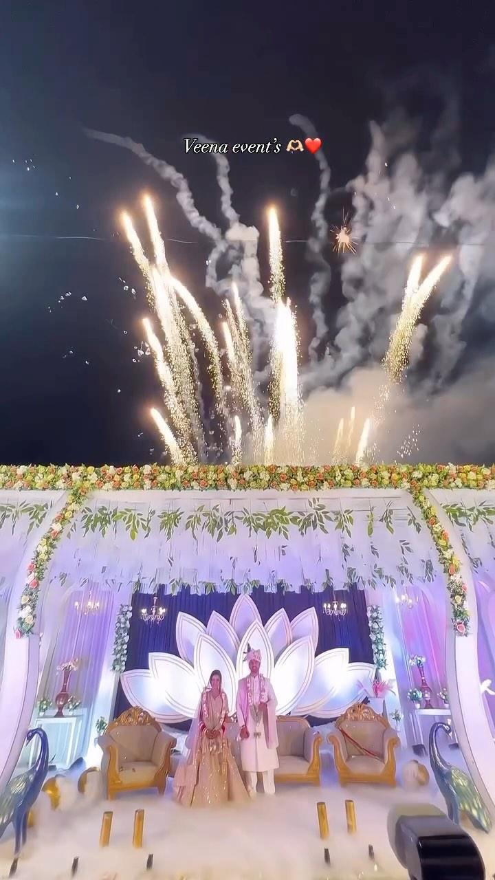 Bridal entry 🌸❤️ Event planner🔥 👉🏻 deepak_aware_ golualldecoration 

#weddingplanner #floverdecoration #haldidecoration #gatestageflowerdecoration #weddingdecoration #jaymala #varmala #eventmanager #chhindwara #chhindwara #trendingdecorations #eventmanagementcompany #alltypdecoretion❤️ #new #trendingreels #trending #viralvideos #eventplannerlife 
VEVENT PLANNER 👉🏻 deepak_aware_