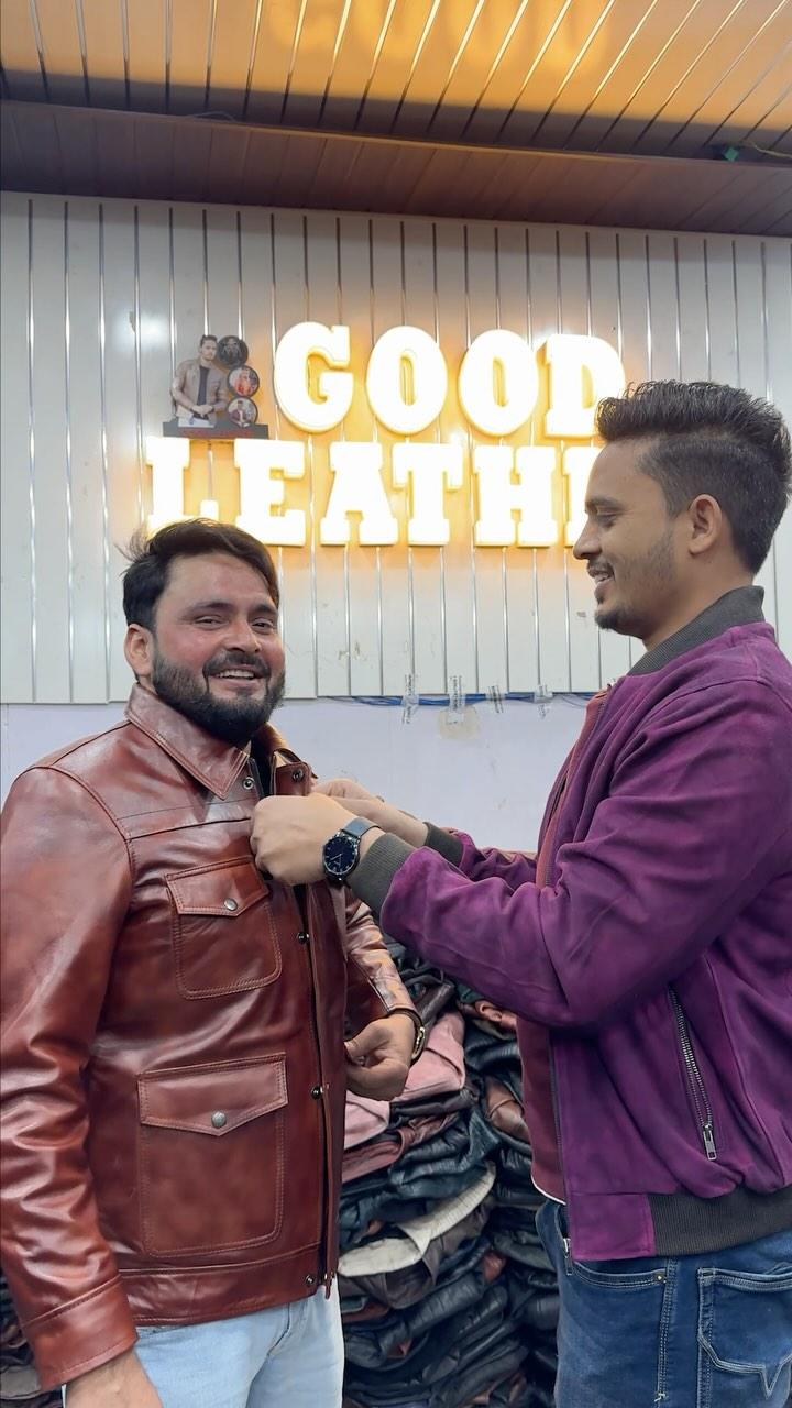 1040km😱 dur “Aurangabad” se aaye Customer Leather Jacket lene 
Address- Good Leather Garments, Shop no
A44 and 39/4 Mohammadpur, Ram Mandir wali gali, Near Bhikaji cama place, Metro Station Gate no
3, New Delhi-110066
Mobile No: 9927316139, 7303182024 9818243717