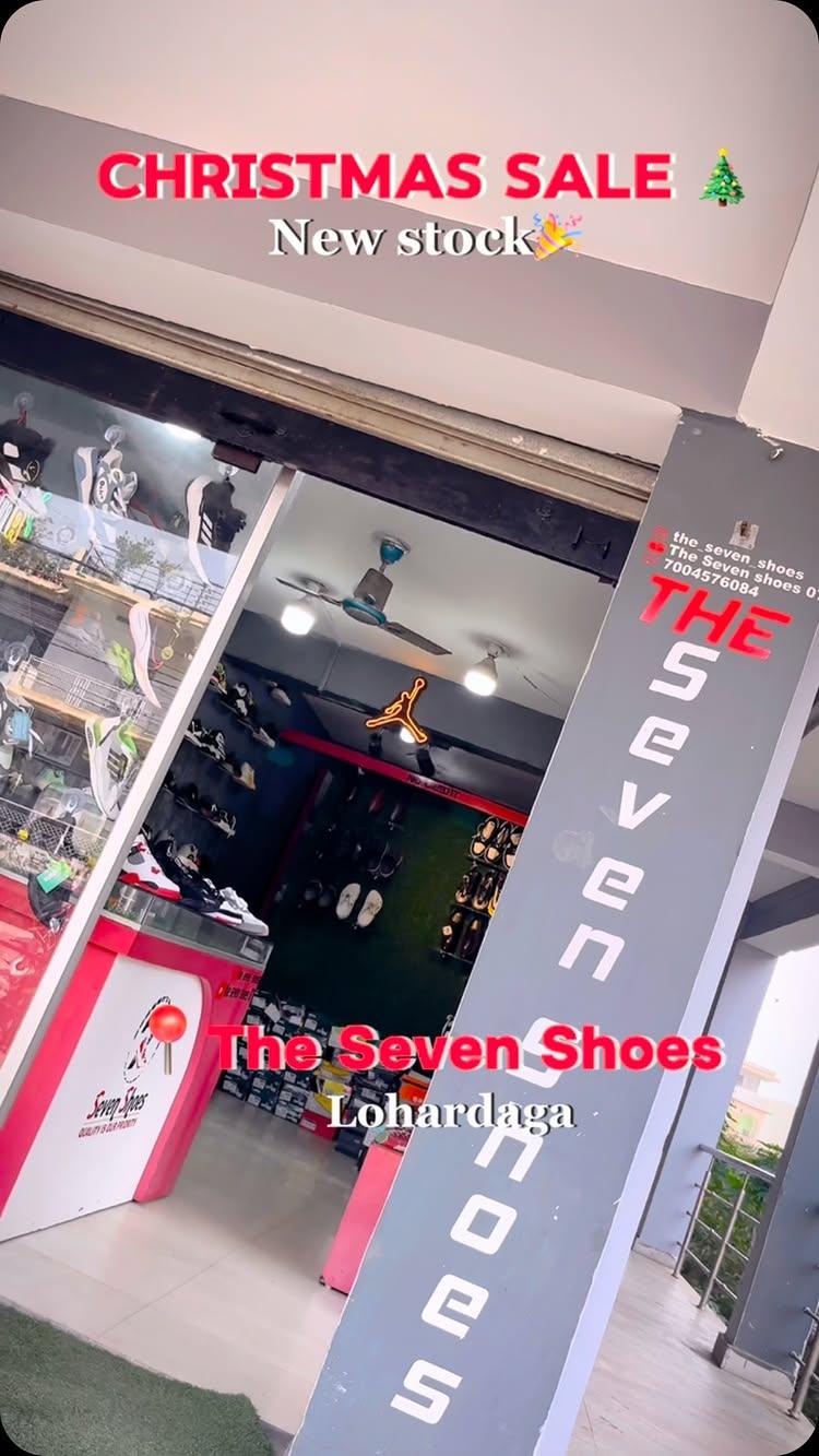 📍The Seven Shoes 
Near Hotel royal galaxy,New road Lohardaga 
Christmas new stock available 🎉❤️
📞7004576084