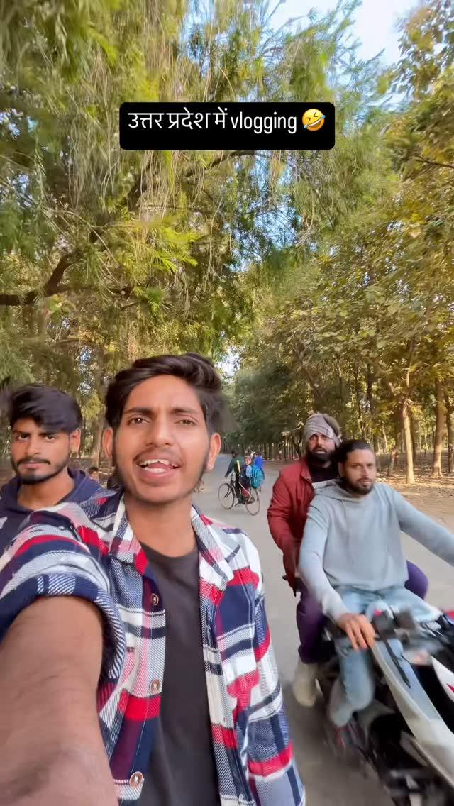 उत्तर प्रदेश में vlogging 🤣 
isatyamsahu