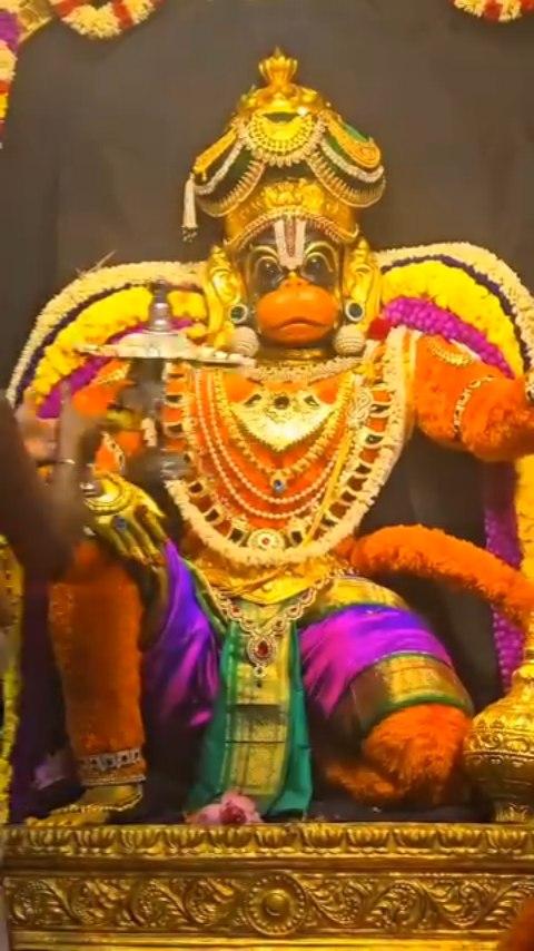 संकट से रक्षा करो 🚩
#hanuman #hanumanji #bajrangbali #hanumanchalisa #lordhanuman #hanumanjayanti #हनुमान #hanumantemple #news #ram #jaishreeram #hindu #shriram #jaishriram #jaibajrangbali #hinduism #ramayan #hanumangarh #shreeram #mahadev #siyaram #lordrama #jaisiyaram  #sankatmochan #मंगलवार #salasarbalaji #hanumantattoo #ayodhya #ramayan #lordram 10.55 p 14.01