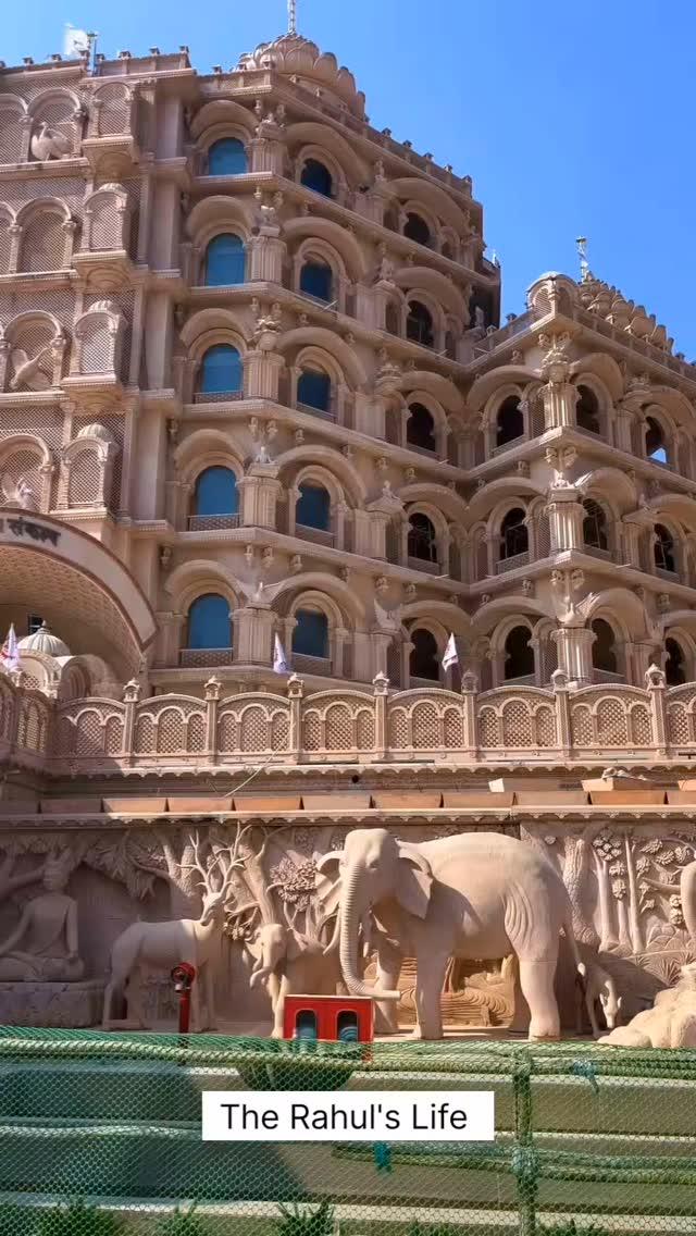 Swarved Mahamandir Dham💗

india #instagram #bhojpuri #bhojpurireels #bhojpurivlog #vlogger #vlog #chhapra #siwan #gopalganj #bihar #kashi #swarved #varanasi #vlog #kashivishwanath #video #instadaily #minivlog #daily #dailyvlog #instalike #instragram #shoes #shorts #view #100likes #blogger #blog #the #rahul chhoti_vlogs02 vlogger.beepathu_