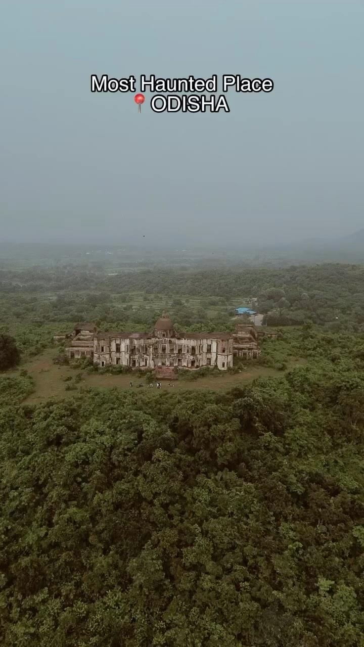 JATAN NAGAR PALACE TOP HAUNTED PALACE IN ODISHA
Post : 8
Location 📍:Jatan Nagar, Dhenkanal, Odisha
Original Post : mrmotovlogss