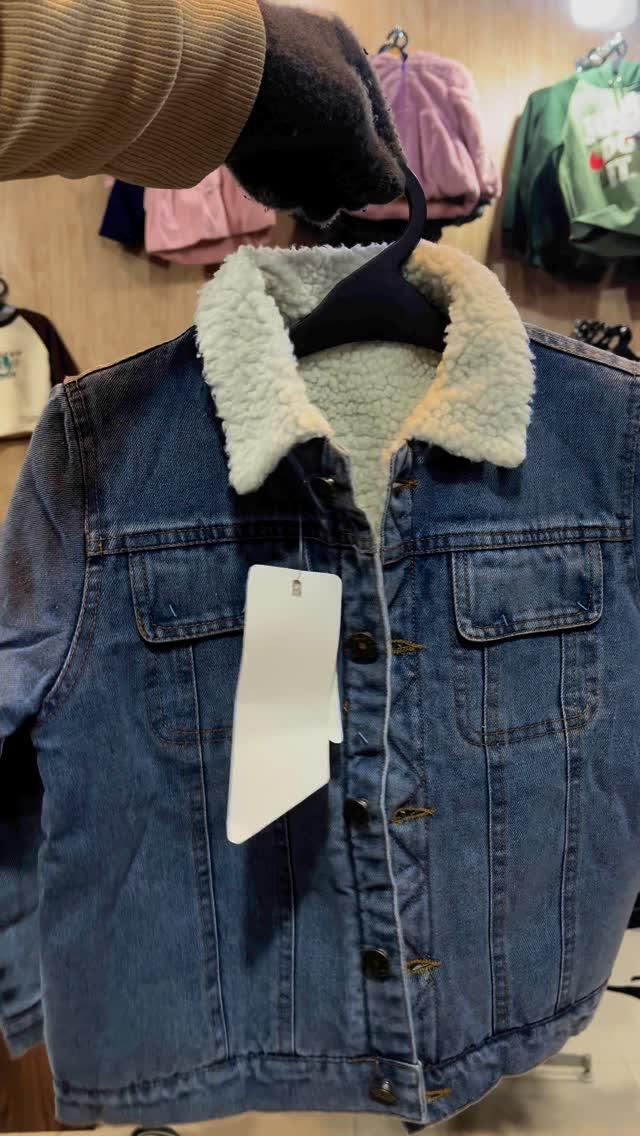 Unisex Denim jacket with fur available now  For more details DM us 😊