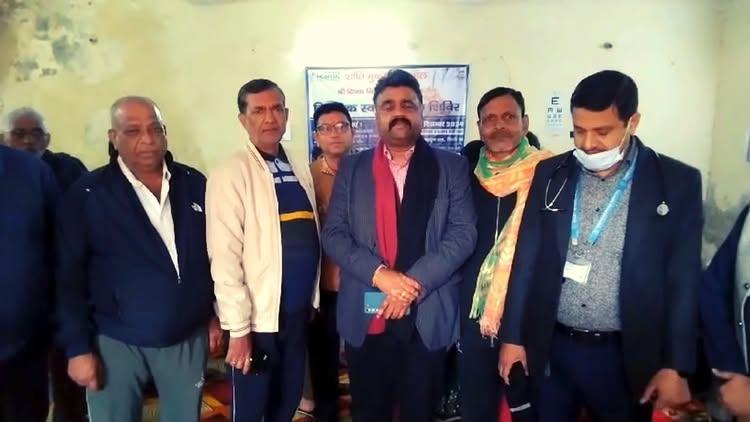 Shanti Mukand Hospital (SMH) organized a Free Multispecialty Health Camp on 22nd December 2024 at Chaupal No
2, Karkardooma Village, Delhi – 92, from 10:00 AM to 1:00 PM
The camp provided free consultations with specialists in Ophthalmology, Physiotherapy, Dietetics, and Internal Medicine
Additionally, free diagnostic services were offered, including Blood Pressure (BP) Monitoring, Random Blood Sugar (RBS) Testing, and Vision Checkups
The event witnessed an overwhelming response, with approximately 225 consultations conducted for the residents of Karkardooma Village
Special mention: Mr
Rahul Jain, Nagar Sewak, Ward No
206, attended the camp and commended Shanti Mukand Hospital for its efforts in organizing such impactful health initiatives for the community