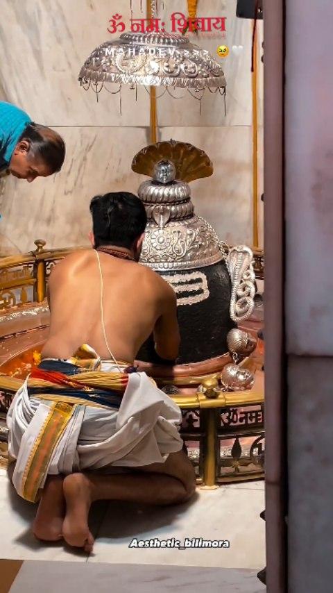 Mere Mahadev 🥰🕉️🙏
𝙁𝙤𝙡𝙡𝙤𝙬 जरूर करो 🕉️Har har Mahadev 🙏🙏🚩🚩❤️😘
♡  ㅤ ❍      ⎙ㅤ   ⌲
ˡᶦᵏᵉ  ᶜᵒᵐᵐᵉⁿᵗ  ˢᵃᵛᵉ  ˢʰᵃʳᵉ

Sukun,,,,,govind_gkp_