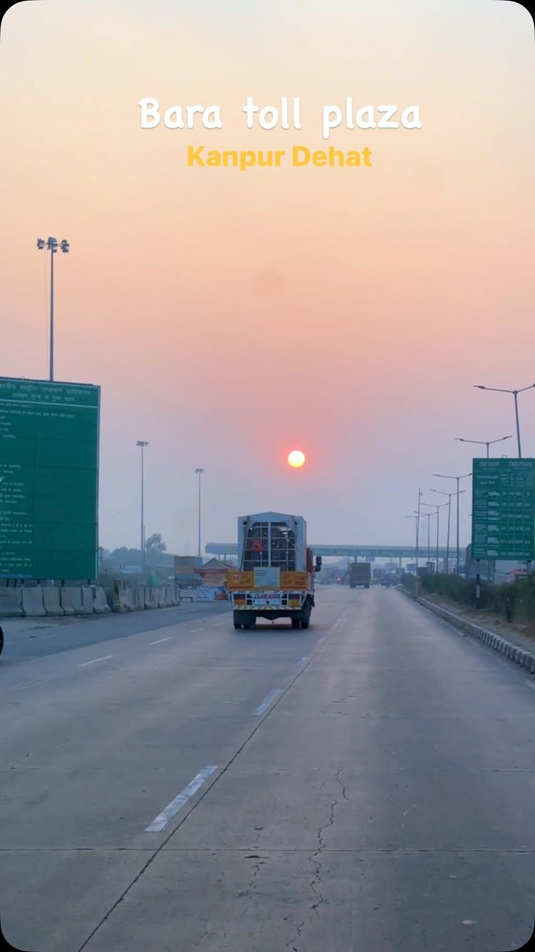 Bara toll plaza Kanpur Dehat 

#kanpur - kanpur