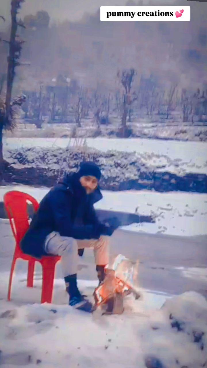 ✨ HEART IN PAIN' ❤️✨ 
 ( Dard hoo Dil mein toh dawa kijayia,🥺🥺🥺)
 #pummy creations #photography #viralvideos #snowfall❄️ #rajgarh ,🖤🌨️🌨️
28 dec 2024,❤️❤️🙏