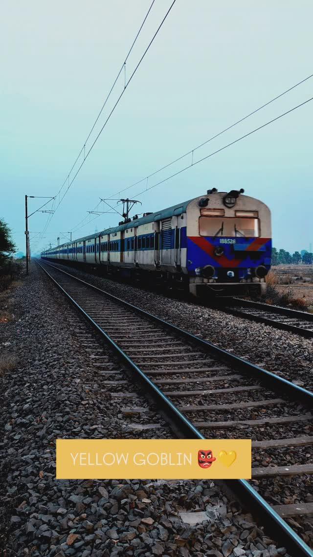 Patna Buxar ( Patna Buxar Memu ) Thrasing Through Ragunathpur at its maximum 🥵 

This is the Acceleration of Memu Trains 🥰🥰 

Follow me for such Videos railwaymakerr 

Don’t Repost This video otherwise copyright ©️ infringement is implemented ❌❌❌💀 

Shoot in 📲  Xiaomi