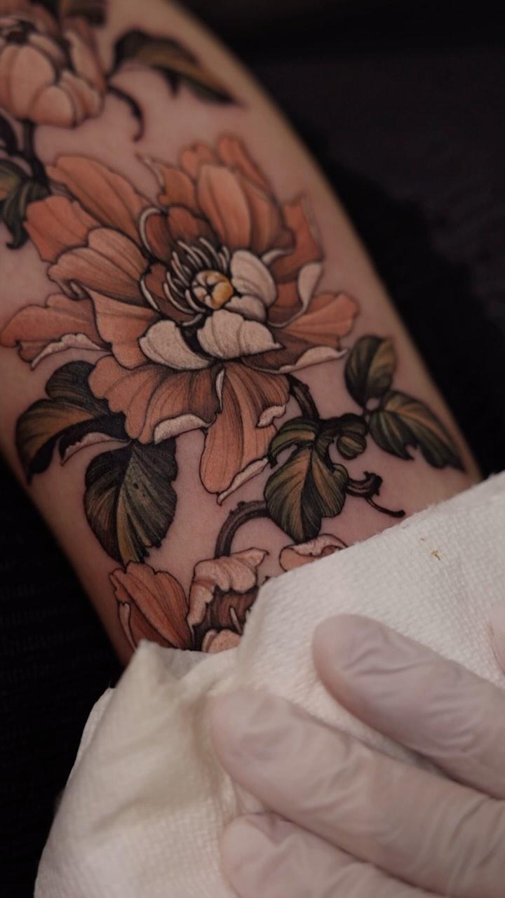 Peony 🌺

-
-